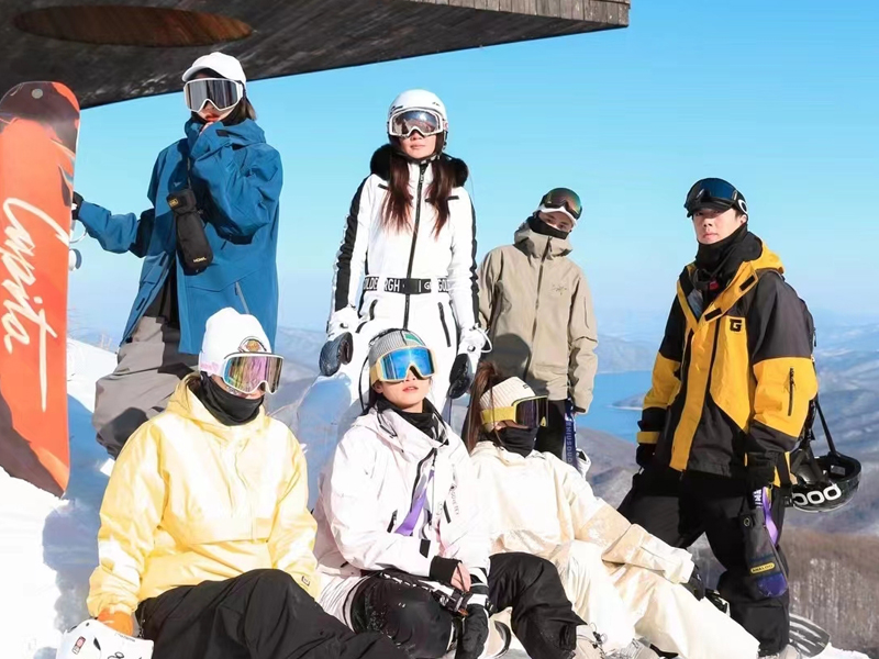 滑雪服可以當(dāng)沖鋒衣嗎